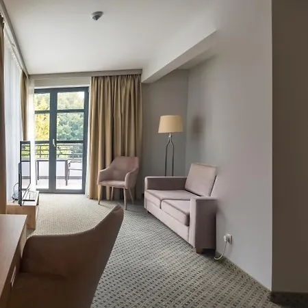 - Centrum Konferencyjne 4* מאלבורק