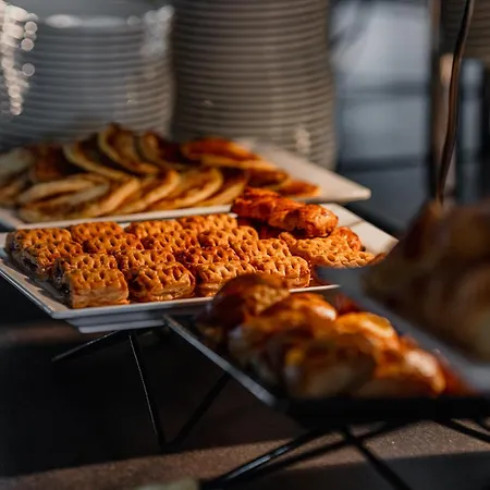 - Centrum Konferencyjne 4*