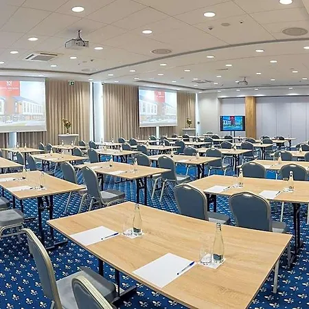 - Centrum Konferencyjne
