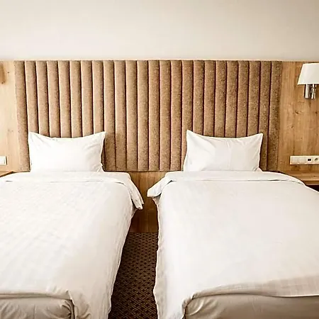 - Centrum Konferencyjne Otel Malbork