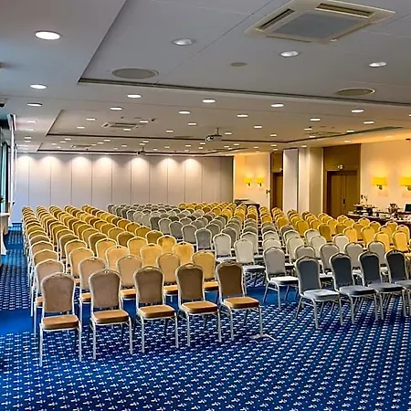 - Centrum Konferencyjne Otel