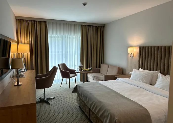 - Centrum Konferencyjne 4* Malbork