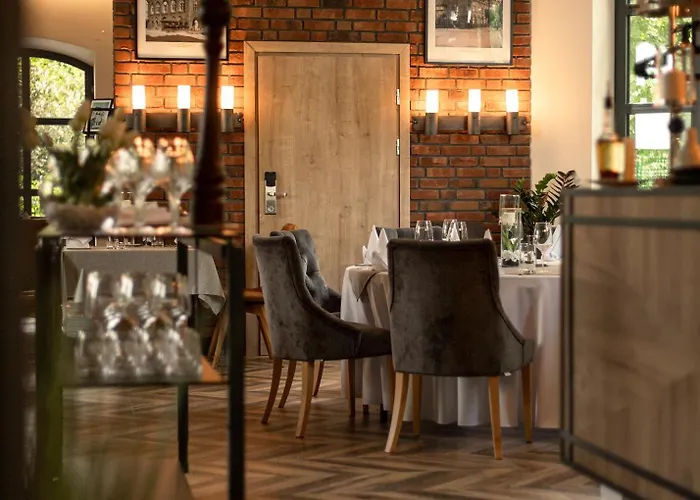 - Centrum Konferencyjne Malbork