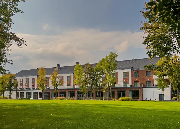 - Centrum Konferencyjne Szálloda Malbork