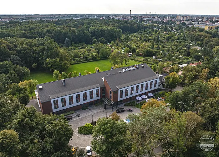 - Centrum Konferencyjne 4*