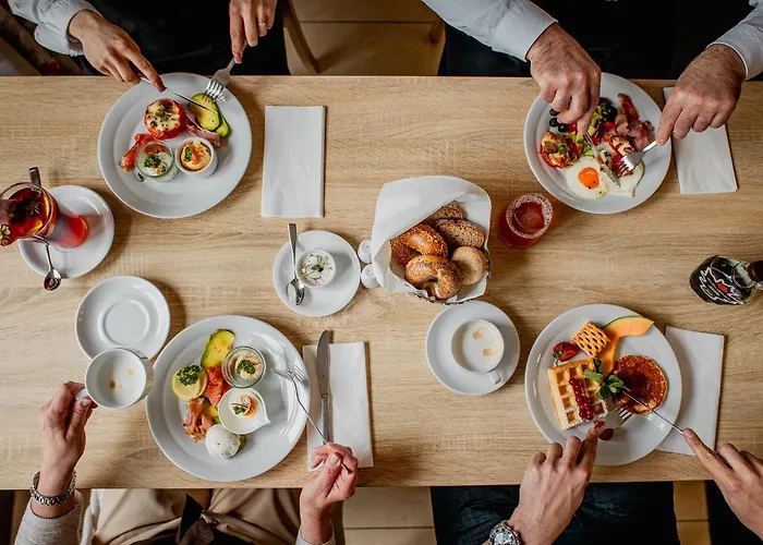 - Centrum Konferencyjne Malbork