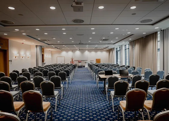 Szálloda - Centrum Konferencyjne 4*